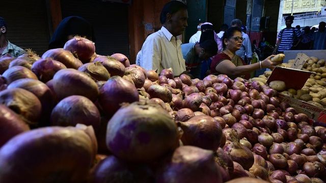 Centre to sell onions at subsidized ₹35 per kg in Delhi