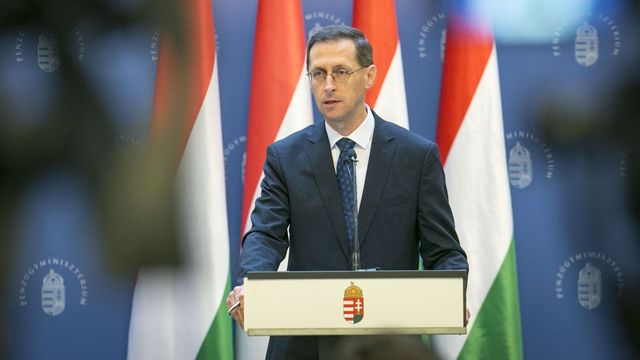 Kármán András a Magyar Nemzeti Bankban tárgyalt Varga Mihály meghívására