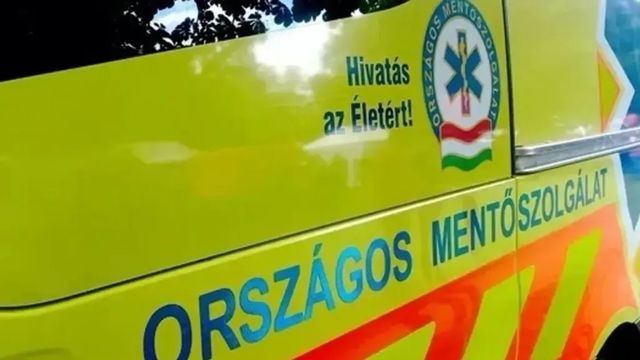 Felborult egy autó a Megyeri hídon