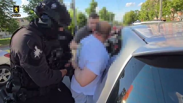 Doi bărbați – reținuți pentru trafic de droguri în Chișinău