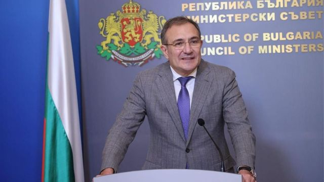 Според социалния министър хората са свикнали с почивния понеделник след празници