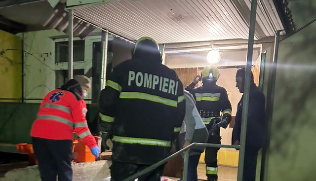42 de persoane, evacuate de pompieri în urma unui incendiu izbucnit într-un Centru de plasament din raionul Dubăsari
