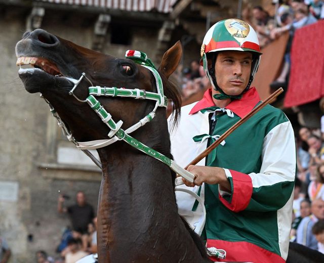 Palio di Siena, vince contrada Aquila, non accadeva dal 1992