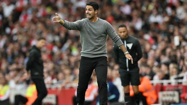 Mikel Arteta contrata a carteristas para que roben a sus jugadores