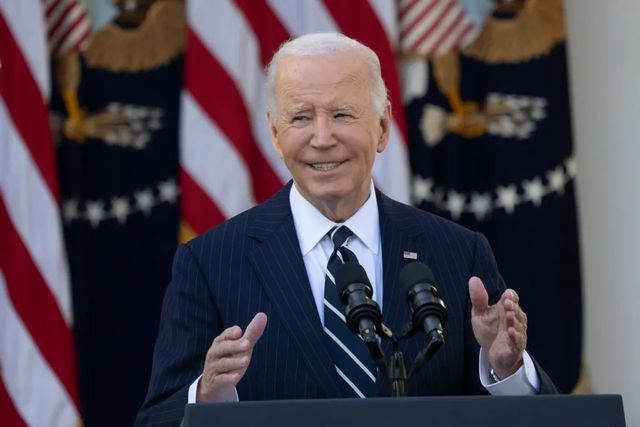 Administrația Biden permite contractorilor militari americani să lucreze în Ucraina