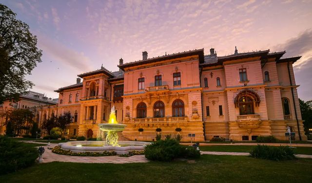 Nicușor Dan, față în față cu protestatarii la Cotroceni