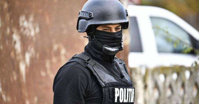 Percheziții la Iași într-un dosar de 7 milioane de euro! Grupare de escroci cu firme și leasinguri false