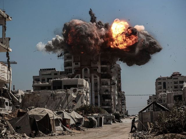 Armata israeliană ar fi început o ofensivă terestră asupra orașului Gaza
