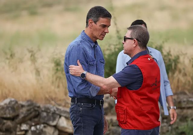 Última hora de los incendios forestales, en directo | Sánchez visita las zonas afectadas por el fuego en Guadalajara