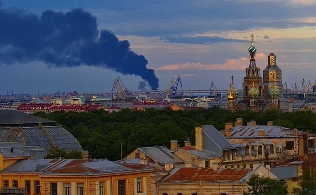 Drone atacă regiunea Leningrad, înaintea forumului economic la care este așteptat Putin