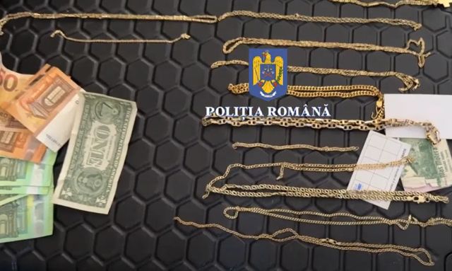 Patru cetățeni străini, reținuți după ce au furat bijuterii la un festival din România