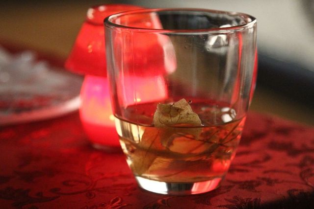 Un lot de ceai de import cu pesticide returnate producătorului