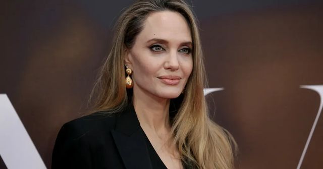 Neohlášená návštěva Angeliny Jolie na Ukrajině se změnila v drama: její řidiče odvedli vojáci