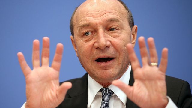 Traian Băsescu avertizează asupra utilizării abuzive a numelui său în promovarea de medicamente online