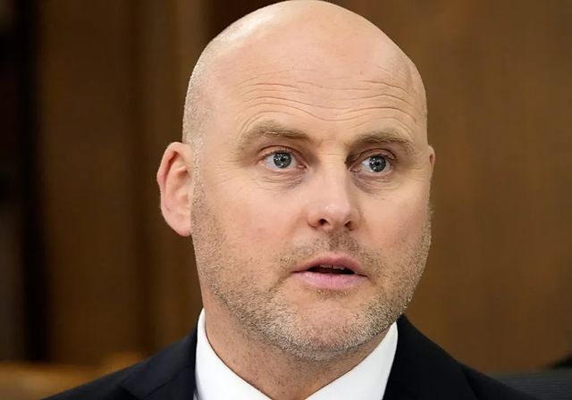 Letonia recupera la estabilidad con la elección del pragmático Kulbergs