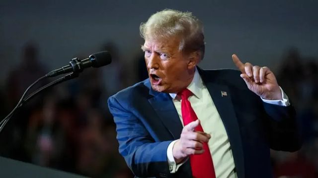 'L'Iran ferma 800 esecuzioni', Trump congela l'attacco