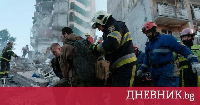 Броят на убитите при руската атака срещу жилищна сграда в Киев достигна 24