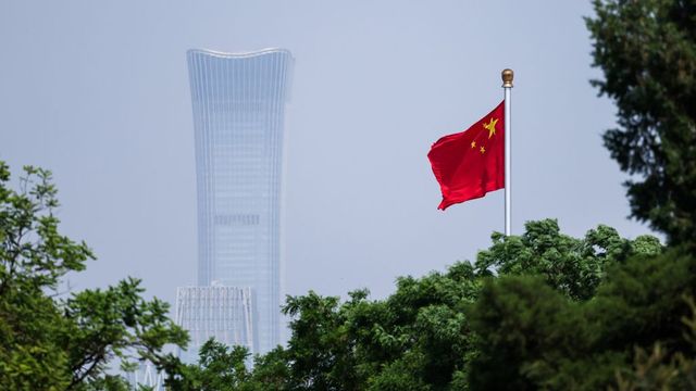 Kisrepülő csapódott Peking legmagasabb épületébe