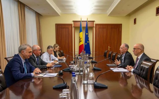 Prioritățile de cooperare dintre Guvern și Banca Mondială, discutate de premierul Alexandru Munteanu și directorul regional, Robert Saum