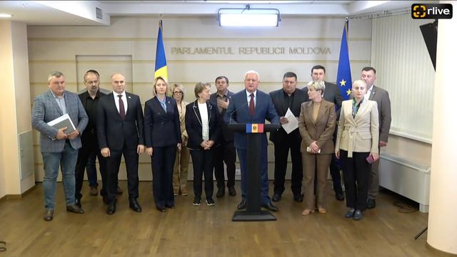 Socialiștii refuză să sprijine Guvernul Munteanu și cer reducerea numărului de ministere