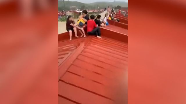 Filippine, oltre 90 morti per il tifone Kalmaegi