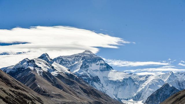 Un ghid nepalez, dat dispărut pe Everest, a fost găsit în viață după șase zile