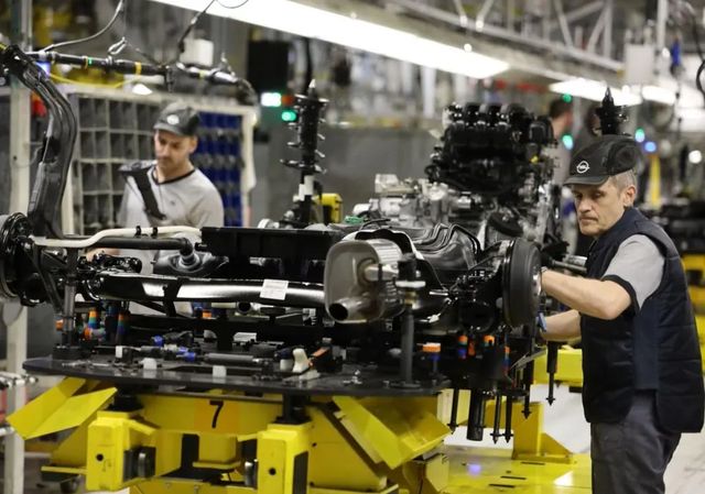 Casi 7.000 trabajadores cobraron el año pasado un cheque de 18.000 euros por retrasar su jubilación