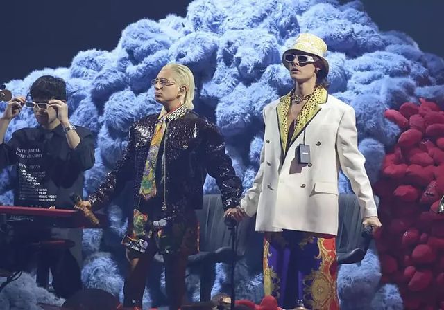 Los argentinos CA7TRIEL & Paco Amoroso posponen el estreno de su nuevo disco y la gira