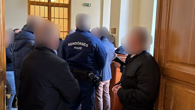 Nemzetközi elfogatóparancsot adtak ki ifjabb Portik Tamás ellen