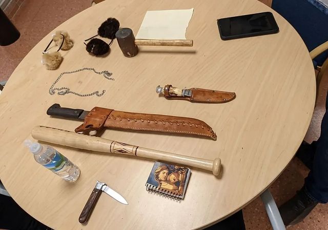 Planearon una matanza en el instituto: Un menor de Valencia pidió a su madre que se sacara licencia de armas