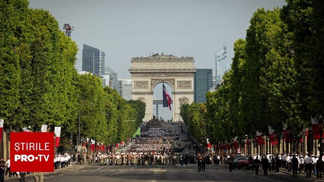 Emmanuel Macron prezidează pentru ultima dată parada militară de Ziua Națională a Franței