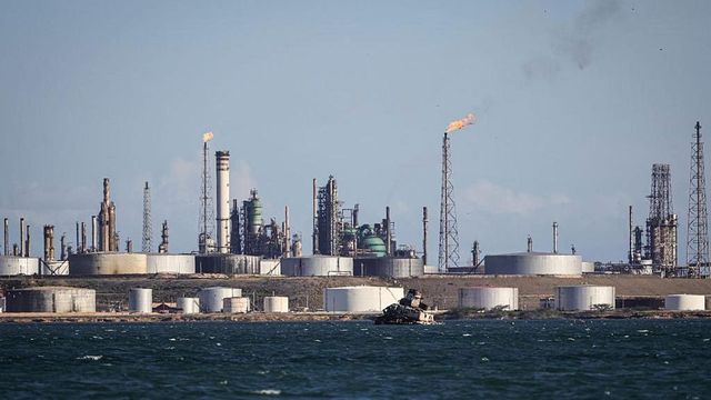 Petrolio, maxi accordo Usa-Venezuela: Trump si prende 65 miliardi di barili