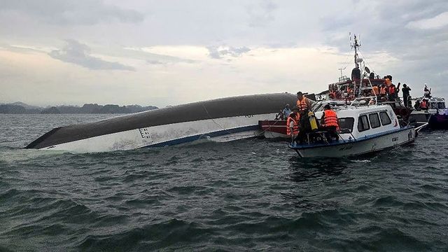 Tourist boat capsizes during thunderstorm in Vietnam, leaving 34 dead