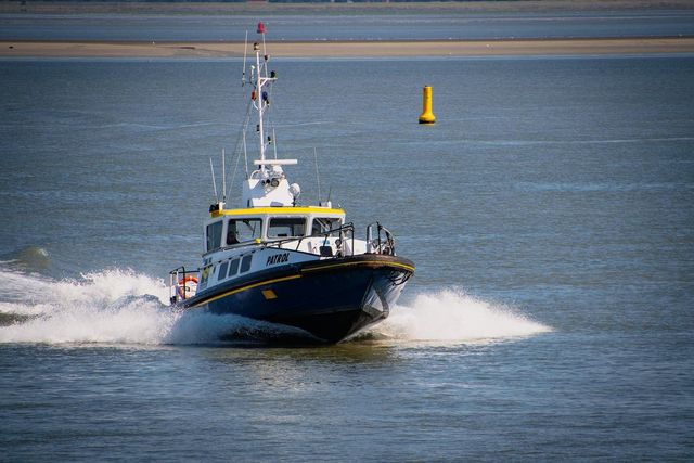 Operațiuni de căutare pentru o navă de pasageri indoneziană cu 240 de persoane la bord, după ce s-a pierdut legătura cu aceasta