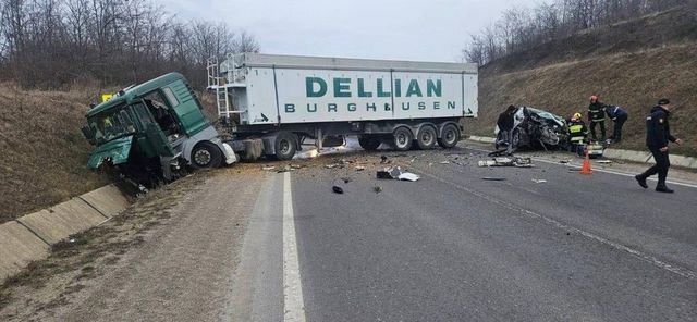 Un cetățean străin a murit pe o șosea din Soroca, după ce a provocat un grav accident rutier