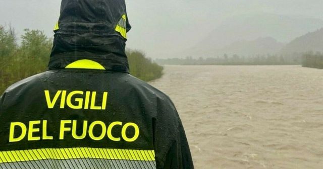 Due auto finiscono in un torrente, un disperso vicino ad Enna
