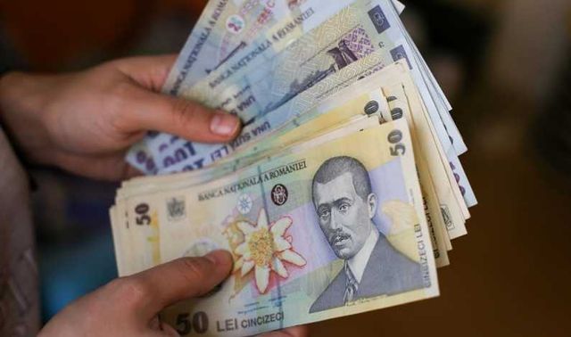 Salariul minim brut din România a crescut cu 334% în ultimii ani