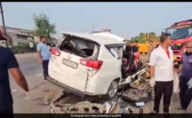 7 Killed As Car Collided Into Trailer Truck In Gujarats Sabarkantha