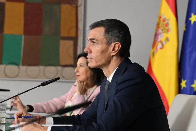 Sánchez felicita «las fiestas» a los españoles «las vivan como las vivan»