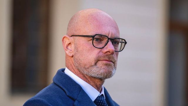 Ministr Plaga je připravený zastavit testování na základních školách