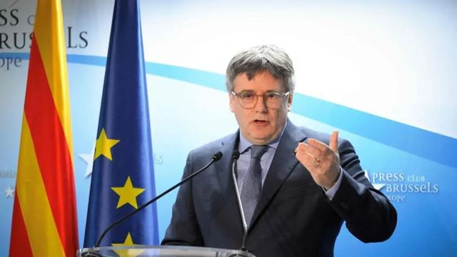 Puigdemont anuncia que Junts suspende las negociaciones con el PSOE y pide una reunión urgente con verificador en Suiza