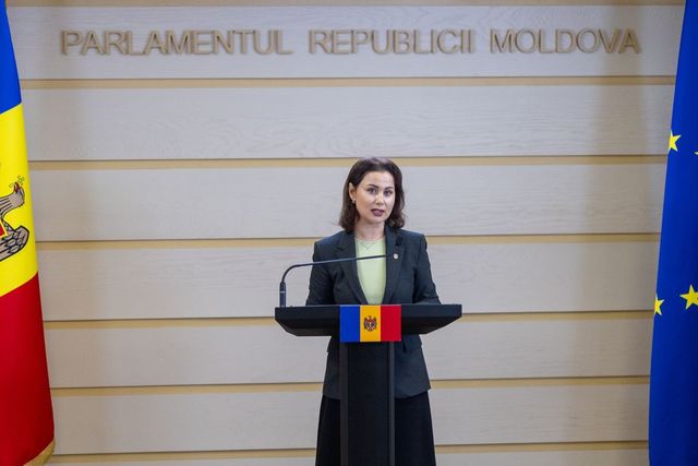 Salariile șefilor ANRE, CNPF și ANRCETI ar putea fi plafonate