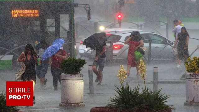 Ploi torențiale, grindină și vijelii în București și 26 de județe. Harta zonelor vizate de o nouă avertizare meteo ANM