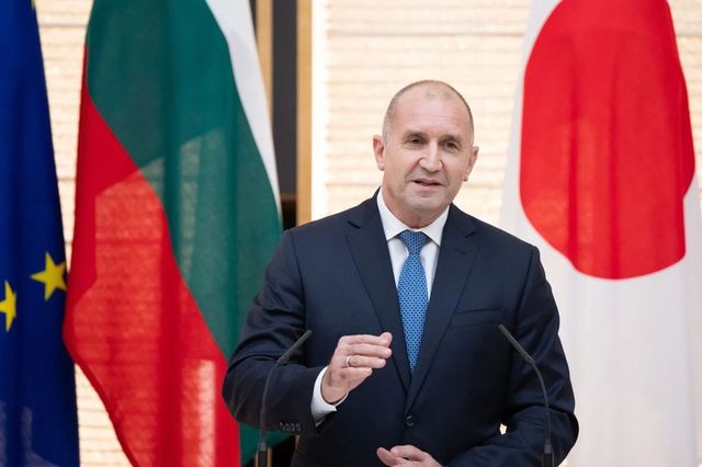 Președintele Bulgariei, Rumen Radev, demisionează pe fondul speculațiilor că își va lansa propriul partid