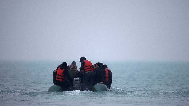 Най-малко 27 мигранти се удавиха при опит да прекосят Ламанша и да стигнат Великобритания