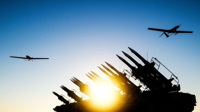 Украйна удари поредна петролна рафинерия в Русия
