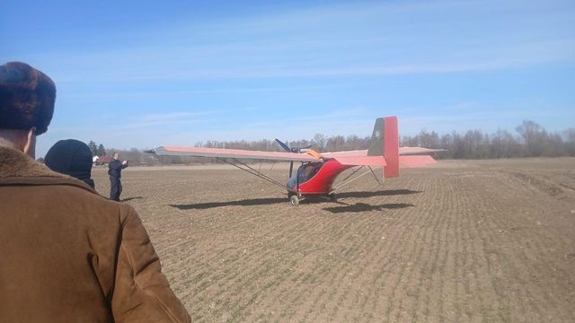 Un ucrainean a fugit de război cu un aparat de zbor de mici dimensiuni și a aterizat la Suceava