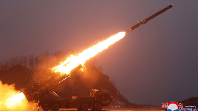 Robotrepülőgépet és légvédelmi rakétákat tesztelt Észak-Korea