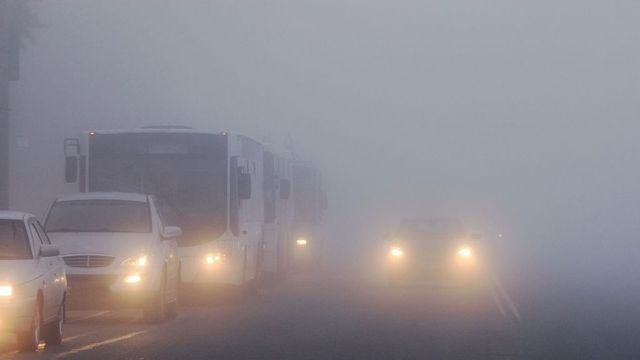 ¿Te pueden multar por usar mal las luces antiniebla?