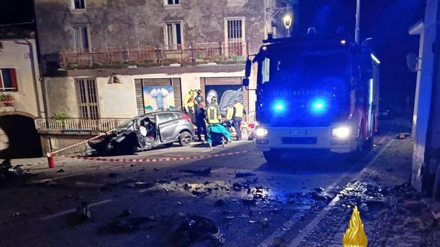 Un tânăr din Moldova a ajuns în stare gravă după ce a intrat cu mașina într-o casă în Italia